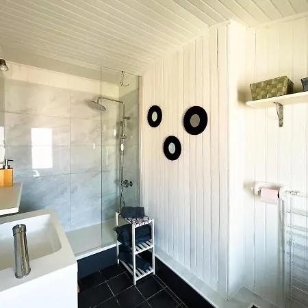 Le Joyau De Courtejaire - Panorama Sur